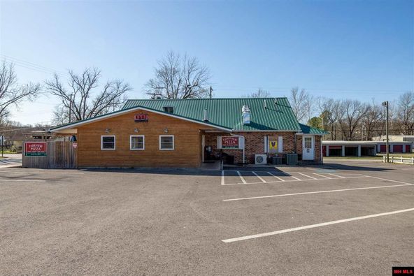 108 S 2nd St, Flippin, AR 72634